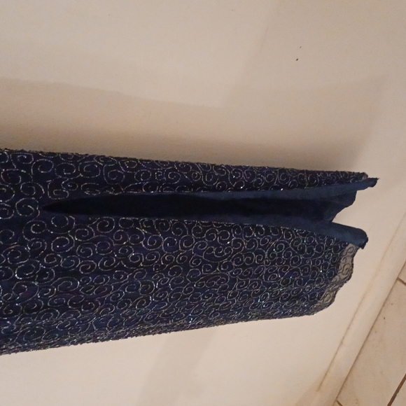 Cache Gown - Picture 9 of 16